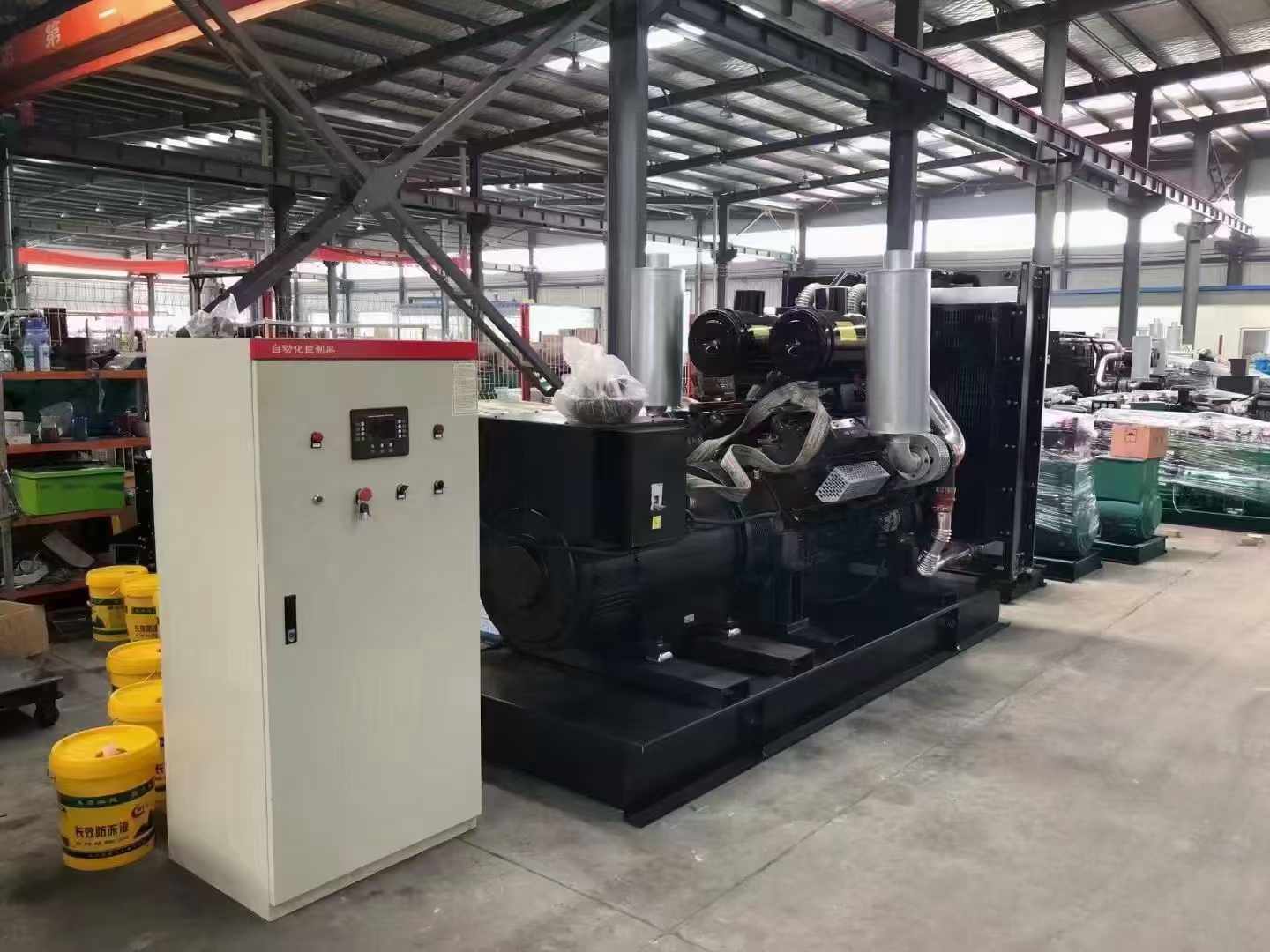 洛川柴油发电机运行时的噪音和振动水平如何？