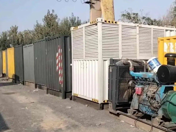 洛川200KW柴油发电机机组每小时油耗是多少？